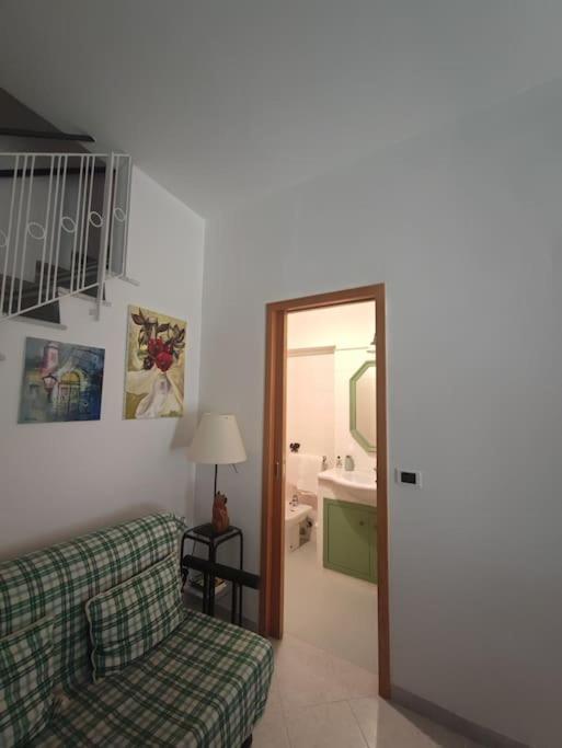 Pink House Apartment Fara in Sabina Bagian luar foto